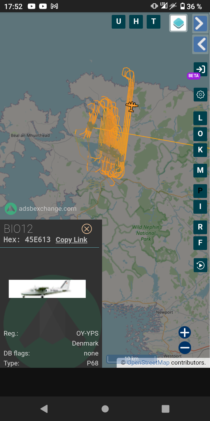 Parallelflug im Nordwesten von Irland